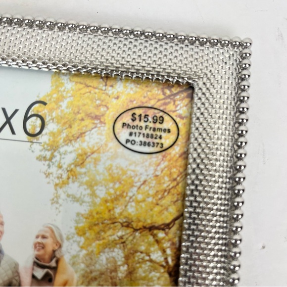 NWT-Pretty silver-tone easel backed-picture frames-pair(2) - Picture 5 of 10